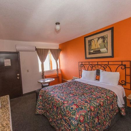 Hotel Cucapa Matamoros  ภายนอก รูปภาพ
