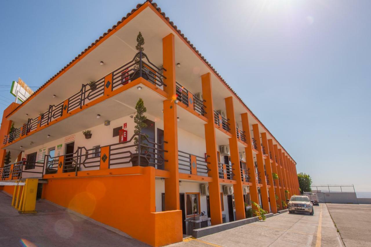 Hotel Cucapa Matamoros  ภายนอก รูปภาพ