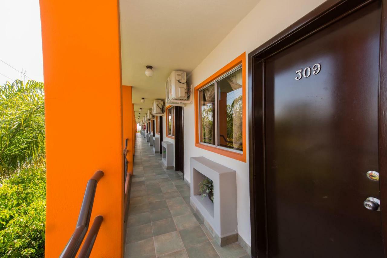 Hotel Cucapa Matamoros  ภายนอก รูปภาพ