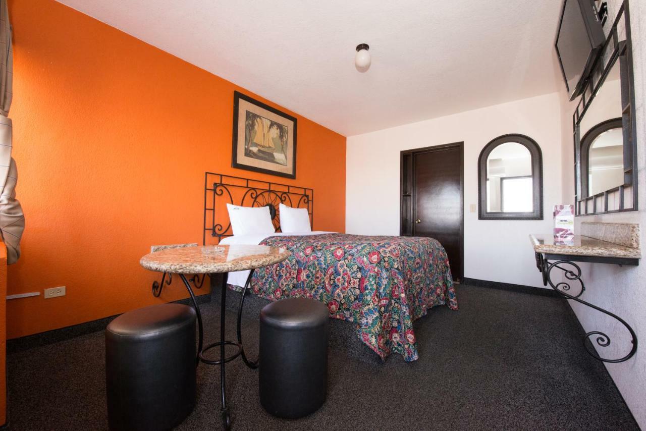 Hotel Cucapa Matamoros  ภายนอก รูปภาพ